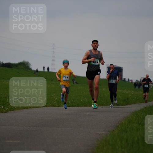 05.05.2024 - 7. Wedeler Halbmarathon Fuchs,  Jonas http://msf.ph/oto/6233046 05.05.2024 11:14:24 Laufen 57, 645, 612 meine-sportfotos.de