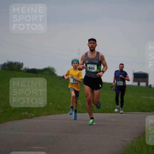 05.05.2024 - 7. Wedeler Halbmarathon Fuchs,  Jonas http://msf.ph/oto/6233060 05.05.2024 11:14:26 Laufen 57, 645, 612 meine-sportfotos.de