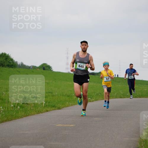 05.05.2024 - 7. Wedeler Halbmarathon Fuchs,  Jonas http://msf.ph/oto/6233066 05.05.2024 11:14:29 Laufen 645, 57, 612 meine-sportfotos.de
