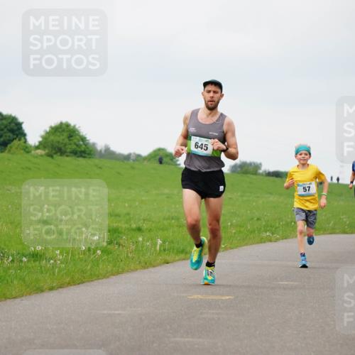 05.05.2024 - 7. Wedeler Halbmarathon Fuchs,  Jonas http://msf.ph/oto/6233072 05.05.2024 11:14:30 Laufen 645, 57, 612 meine-sportfotos.de