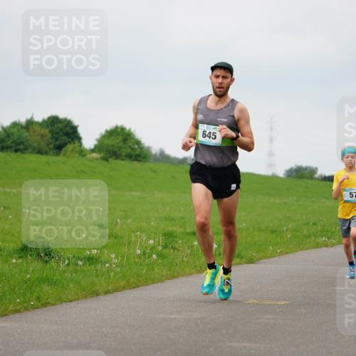 05.05.2024 - 7. Wedeler Halbmarathon Fuchs,  Jonas http://msf.ph/oto/6233078 05.05.2024 11:14:31 Laufen 16, 645, 57, 612 meine-sportfotos.de