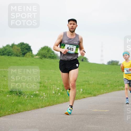 05.05.2024 - 7. Wedeler Halbmarathon Fuchs,  Jonas http://msf.ph/oto/6233082 05.05.2024 11:14:31 Laufen 16, 645, 57, 612 meine-sportfotos.de