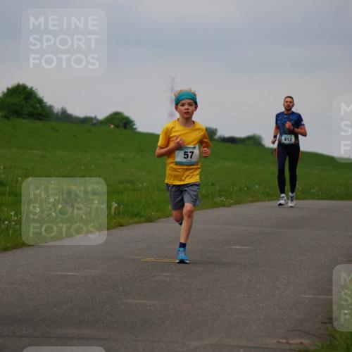 05.05.2024 - 7. Wedeler Halbmarathon Fuchs,  Jonas http://msf.ph/oto/6233086 05.05.2024 11:14:33 Laufen 645, 57, 612 meine-sportfotos.de
