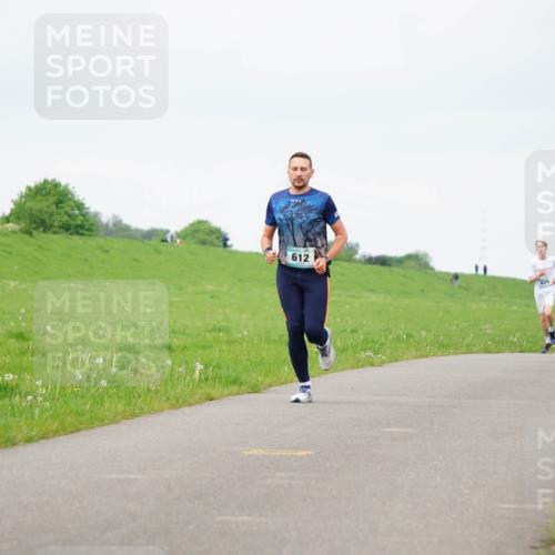 05.05.2024 - 7. Wedeler Halbmarathon Fuchs,  Jonas http://msf.ph/oto/6233106 05.05.2024 11:14:36 Laufen 612, 829 meine-sportfotos.de