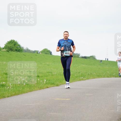 05.05.2024 - 7. Wedeler Halbmarathon Fuchs,  Jonas http://msf.ph/oto/6233107 05.05.2024 11:14:37 Laufen 612 meine-sportfotos.de