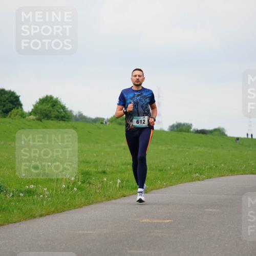 05.05.2024 - 7. Wedeler Halbmarathon Fuchs,  Jonas http://msf.ph/oto/6233113 05.05.2024 11:14:37 Laufen 612 meine-sportfotos.de