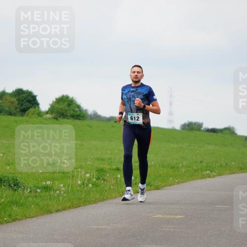 05.05.2024 - 7. Wedeler Halbmarathon Fuchs,  Jonas http://msf.ph/oto/6233116 05.05.2024 11:14:38 Laufen 612 meine-sportfotos.de