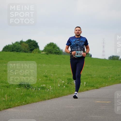 05.05.2024 - 7. Wedeler Halbmarathon Fuchs,  Jonas http://msf.ph/oto/6233120 05.05.2024 11:14:38 Laufen 612 meine-sportfotos.de