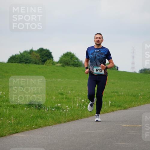 05.05.2024 - 7. Wedeler Halbmarathon Fuchs,  Jonas http://msf.ph/oto/6233121 05.05.2024 11:14:38 Laufen 612 meine-sportfotos.de