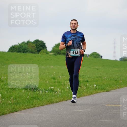 05.05.2024 - 7. Wedeler Halbmarathon Fuchs,  Jonas http://msf.ph/oto/6233125 05.05.2024 11:14:39 Laufen 612 meine-sportfotos.de