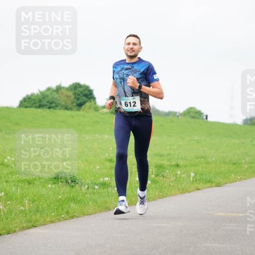 05.05.2024 - 7. Wedeler Halbmarathon Fuchs,  Jonas http://msf.ph/oto/6233128 05.05.2024 11:14:39 Laufen 612 meine-sportfotos.de