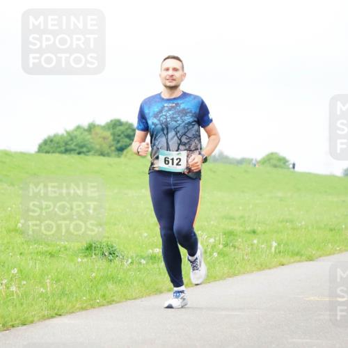 05.05.2024 - 7. Wedeler Halbmarathon Fuchs,  Jonas http://msf.ph/oto/6233130 05.05.2024 11:14:39 Laufen 612 meine-sportfotos.de