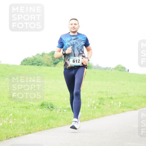 05.05.2024 - 7. Wedeler Halbmarathon Fuchs,  Jonas http://msf.ph/oto/6233131 05.05.2024 11:14:39 Laufen 612 meine-sportfotos.de