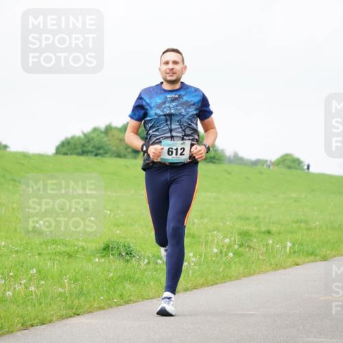 05.05.2024 - 7. Wedeler Halbmarathon Fuchs,  Jonas http://msf.ph/oto/6233132 05.05.2024 11:14:40 Laufen 612 meine-sportfotos.de