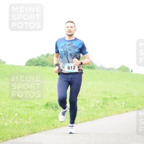 05.05.2024 - 7. Wedeler Halbmarathon Fuchs,  Jonas http://msf.ph/oto/6233133 05.05.2024 11:14:40 Laufen 612 meine-sportfotos.de