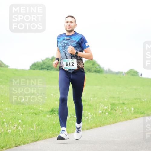 05.05.2024 - 7. Wedeler Halbmarathon Fuchs,  Jonas http://msf.ph/oto/6233134 05.05.2024 11:14:40 Laufen 612 meine-sportfotos.de