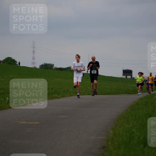 05.05.2024 - 7. Wedeler Halbmarathon Fuchs,  Jonas http://msf.ph/oto/6233138 05.05.2024 11:14:42 Laufen  meine-sportfotos.de