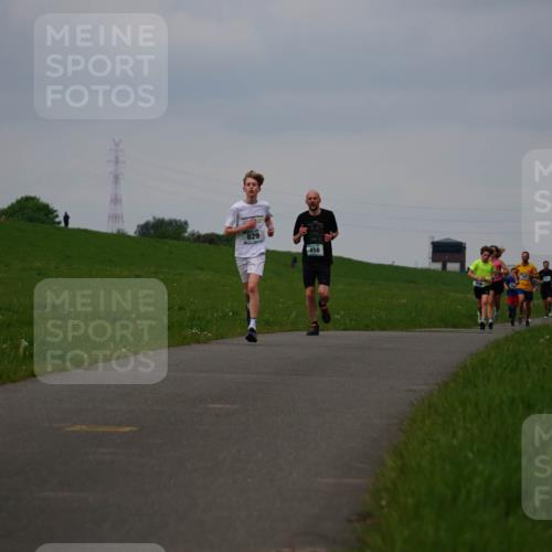 05.05.2024 - 7. Wedeler Halbmarathon Fuchs,  Jonas http://msf.ph/oto/6233143 05.05.2024 11:14:42 Laufen 829, 458 meine-sportfotos.de