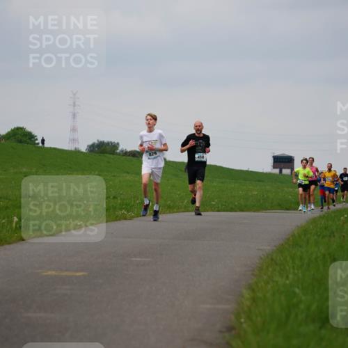 05.05.2024 - 7. Wedeler Halbmarathon Fuchs,  Jonas http://msf.ph/oto/6233145 05.05.2024 11:14:43 Laufen 829, 458 meine-sportfotos.de