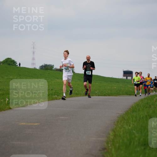 05.05.2024 - 7. Wedeler Halbmarathon Fuchs,  Jonas http://msf.ph/oto/6233146 05.05.2024 11:14:43 Laufen 829, 458 meine-sportfotos.de