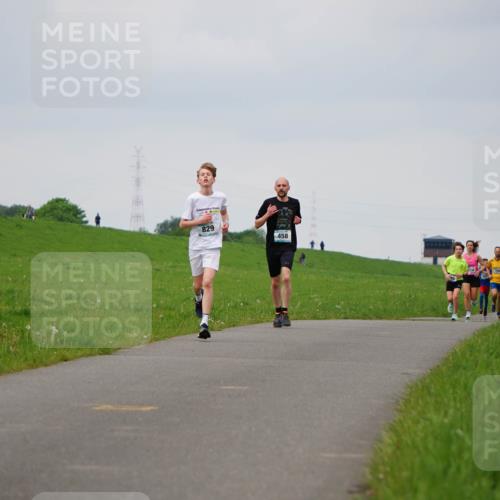 05.05.2024 - 7. Wedeler Halbmarathon Fuchs,  Jonas http://msf.ph/oto/6233150 05.05.2024 11:14:44 Laufen  meine-sportfotos.de