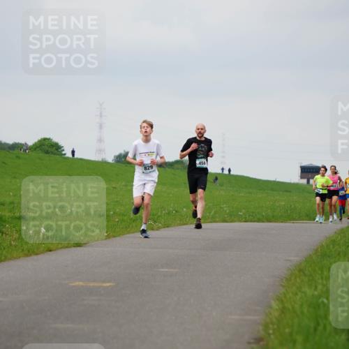 05.05.2024 - 7. Wedeler Halbmarathon Fuchs,  Jonas http://msf.ph/oto/6233151 05.05.2024 11:14:44 Laufen  meine-sportfotos.de