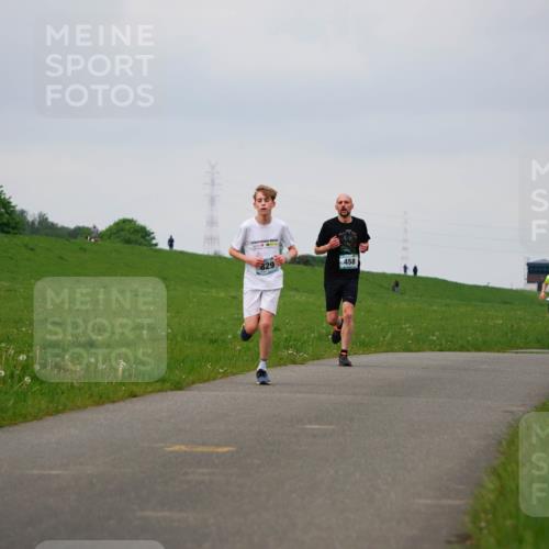 05.05.2024 - 7. Wedeler Halbmarathon Fuchs,  Jonas http://msf.ph/oto/6233157 05.05.2024 11:14:45 Laufen 829, 458 meine-sportfotos.de