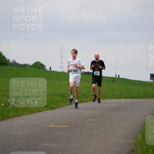 05.05.2024 - 7. Wedeler Halbmarathon Fuchs,  Jonas http://msf.ph/oto/6233158 05.05.2024 11:14:45 Laufen 829, 458, 524 meine-sportfotos.de