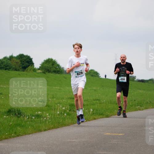 05.05.2024 - 7. Wedeler Halbmarathon Fuchs,  Jonas http://msf.ph/oto/6233180 05.05.2024 11:14:48 Laufen 829, 458 meine-sportfotos.de