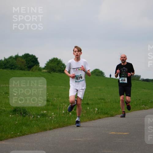 05.05.2024 - 7. Wedeler Halbmarathon Fuchs,  Jonas http://msf.ph/oto/6233182 05.05.2024 11:14:48 Laufen 829, 458 meine-sportfotos.de