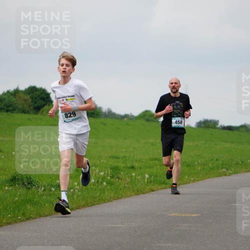 05.05.2024 - 7. Wedeler Halbmarathon Fuchs,  Jonas http://msf.ph/oto/6233190 05.05.2024 11:14:49 Laufen 829, 458 meine-sportfotos.de