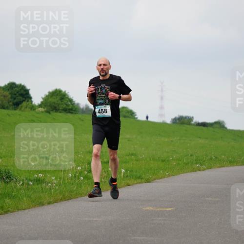 05.05.2024 - 7. Wedeler Halbmarathon Fuchs,  Jonas http://msf.ph/oto/6233196 05.05.2024 11:14:50 Laufen 458, 846, 524 meine-sportfotos.de