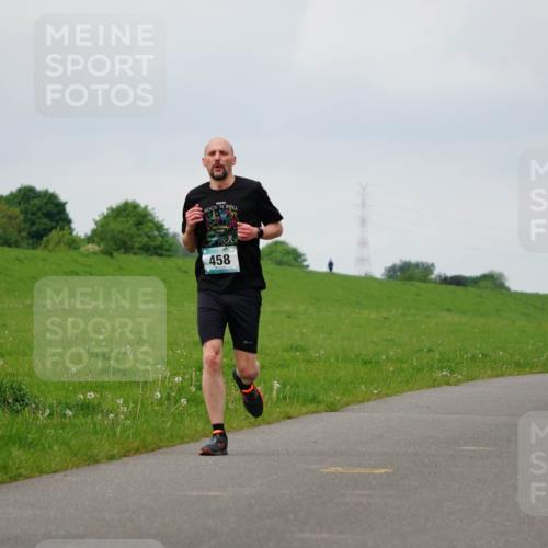 05.05.2024 - 7. Wedeler Halbmarathon Fuchs,  Jonas http://msf.ph/oto/6233197 05.05.2024 11:14:50 Laufen 458, 846, 524 meine-sportfotos.de
