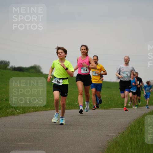 05.05.2024 - 7. Wedeler Halbmarathon Fuchs,  Jonas http://msf.ph/oto/6233218 05.05.2024 11:14:55 Laufen 524, 19 meine-sportfotos.de