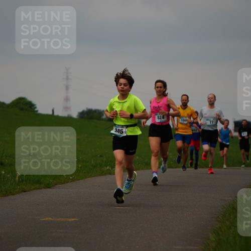 05.05.2024 - 7. Wedeler Halbmarathon Fuchs,  Jonas http://msf.ph/oto/6233230 05.05.2024 11:14:57 Laufen 846, 524, 199, 492, 77 meine-sportfotos.de