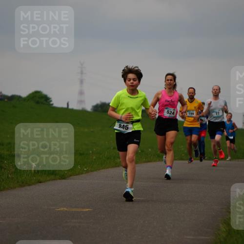 05.05.2024 - 7. Wedeler Halbmarathon Fuchs,  Jonas http://msf.ph/oto/6233233 05.05.2024 11:14:58 Laufen 846, 524, 199 meine-sportfotos.de