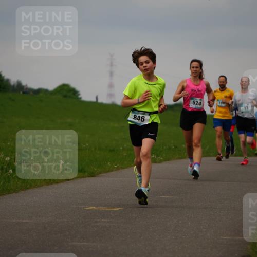 05.05.2024 - 7. Wedeler Halbmarathon Fuchs,  Jonas http://msf.ph/oto/6233238 05.05.2024 11:14:58 Laufen 846, 524 meine-sportfotos.de