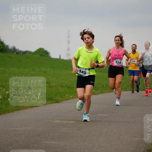 05.05.2024 - 7. Wedeler Halbmarathon Fuchs,  Jonas http://msf.ph/oto/6233239 05.05.2024 11:14:58 Laufen 846, 524, 77, 199 meine-sportfotos.de