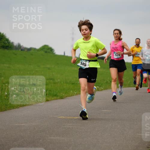 05.05.2024 - 7. Wedeler Halbmarathon Fuchs,  Jonas http://msf.ph/oto/6233241 05.05.2024 11:14:59 Laufen 846, 524, 361, 199, 77 meine-sportfotos.de