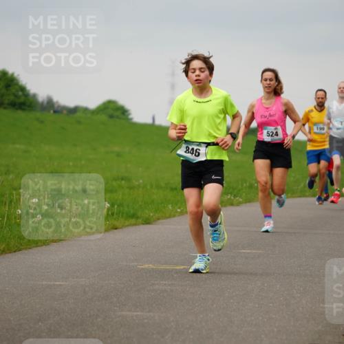 05.05.2024 - 7. Wedeler Halbmarathon Fuchs,  Jonas http://msf.ph/oto/6233242 05.05.2024 11:14:59 Laufen 846, 524, 77, 199 meine-sportfotos.de