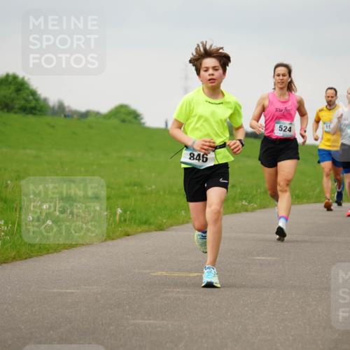05.05.2024 - 7. Wedeler Halbmarathon Fuchs,  Jonas http://msf.ph/oto/6233244 05.05.2024 11:14:59 Laufen 846, 524 meine-sportfotos.de