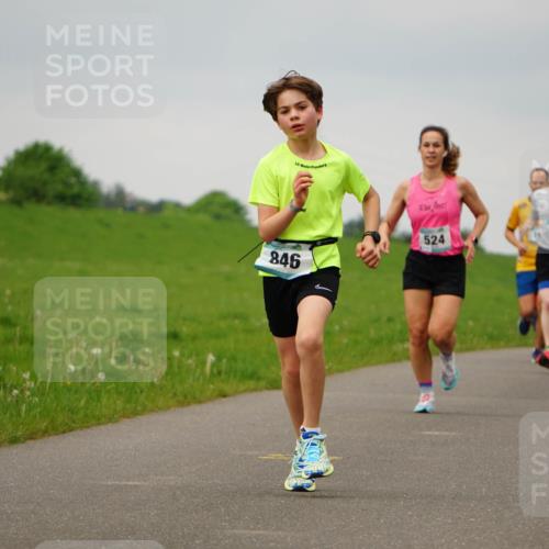 05.05.2024 - 7. Wedeler Halbmarathon Fuchs,  Jonas http://msf.ph/oto/6233248 05.05.2024 11:14:59 Laufen 846, 524 meine-sportfotos.de