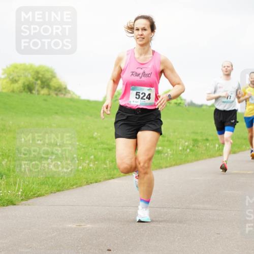 05.05.2024 - 7. Wedeler Halbmarathon Fuchs,  Jonas http://msf.ph/oto/6233271 05.05.2024 11:15:04 Laufen 524, 127, 199 meine-sportfotos.de