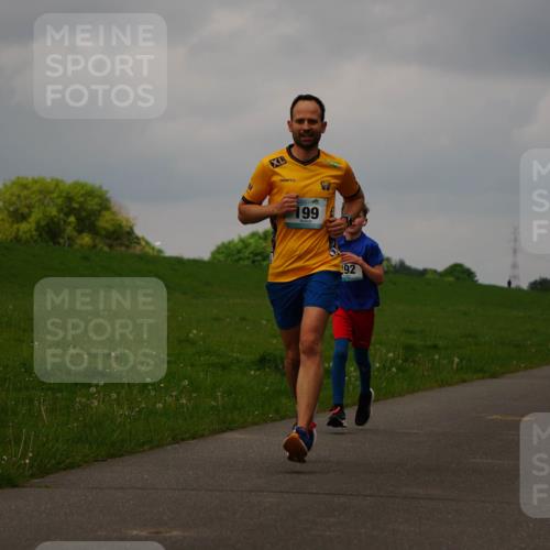 05.05.2024 - 7. Wedeler Halbmarathon Fuchs,  Jonas http://msf.ph/oto/6233287 05.05.2024 11:15:08 Laufen 17, 199, 92, 11 meine-sportfotos.de