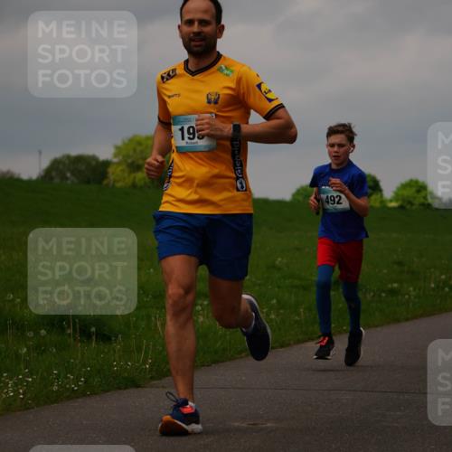 05.05.2024 - 7. Wedeler Halbmarathon Fuchs,  Jonas http://msf.ph/oto/6233297 05.05.2024 11:15:09 Laufen 19, 492 meine-sportfotos.de