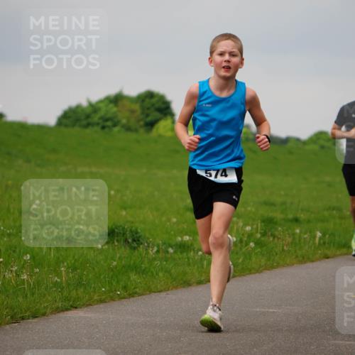 05.05.2024 - 7. Wedeler Halbmarathon Fuchs,  Jonas http://msf.ph/oto/6233313 05.05.2024 11:15:14 Laufen 574, 811 meine-sportfotos.de