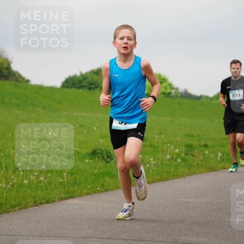 05.05.2024 - 7. Wedeler Halbmarathon Fuchs,  Jonas http://msf.ph/oto/6233317 05.05.2024 11:15:14 Laufen 811 meine-sportfotos.de