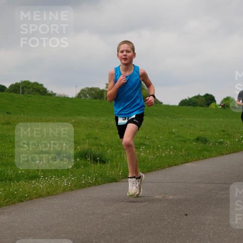 05.05.2024 - 7. Wedeler Halbmarathon Fuchs,  Jonas http://msf.ph/oto/6233321 05.05.2024 11:15:16 Laufen 811, 842 meine-sportfotos.de