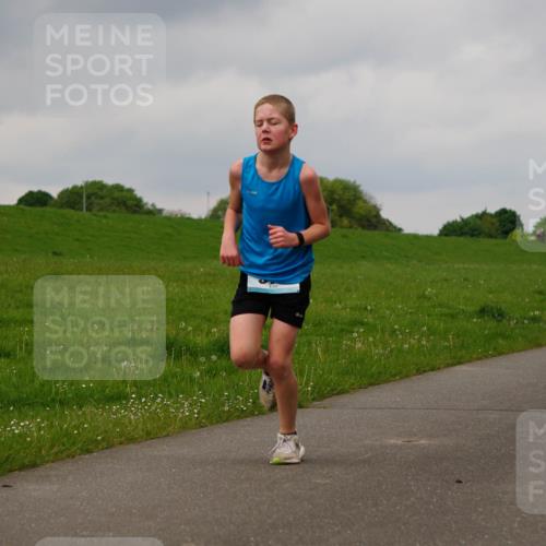 05.05.2024 - 7. Wedeler Halbmarathon Fuchs,  Jonas http://msf.ph/oto/6233323 05.05.2024 11:15:16 Laufen 811 meine-sportfotos.de
