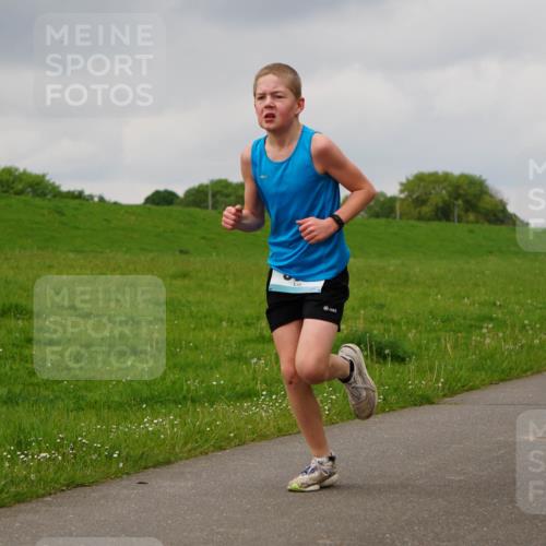 05.05.2024 - 7. Wedeler Halbmarathon Fuchs,  Jonas http://msf.ph/oto/6233326 05.05.2024 11:15:16 Laufen  meine-sportfotos.de